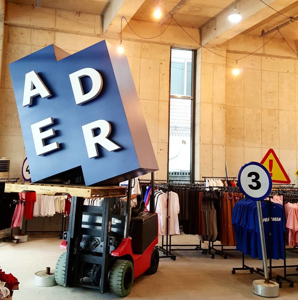 Ader Error アーダーエラー 韓国 日本の店舗情報 Bts Shineeメンバーも愛用